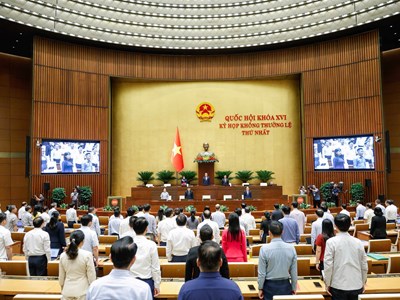 Quốc hội dành phút mặc niệm Chủ tịch Quốc hội Lào Saysomphone Phomvihane