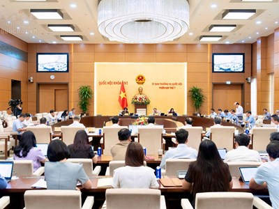 Ủy ban Thường vụ Quốc hội cho ý kiến về dự án Luật Kinh doanh bất động sản (sửa đổi)