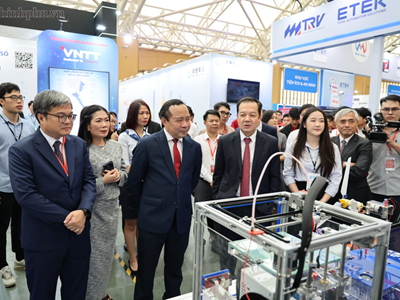 Chuyển đổi số cần được nhìn nhận từ những thay đổi cụ thể trong đời sống người dân