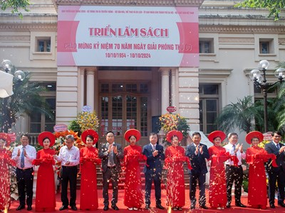 Khai mạc Triển lãm Sách Chào mừng Kỷ niệm 70 năm Ngày Giải phóng Thủ đô