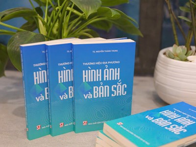Ra mắt sách về xây dựng thương hiệu và bản sắc địa phương