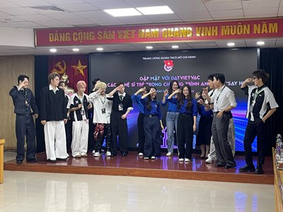 “Anh trai say hi” xuất hiện tại buổi gặp mặt tại Trung ương Đoàn