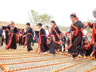 Hội làng truyền thống của đồng bào người Dao Thanh Y