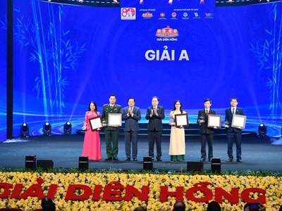 Trao Giải Báo chí toàn quốc về Quốc hội và Hội đồng nhân dân lần thứ tư