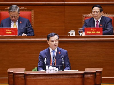 Hoàn thiện lý luận về đường lối đổi mới của Đảng trong kỷ nguyên vươn mình của dân tộc