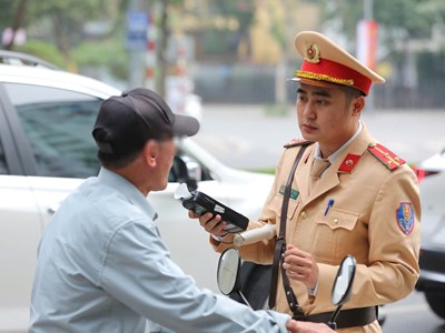 Hàng nghìn tài xế vi phạm nồng độ cồn trong 2 ngày đầu năm