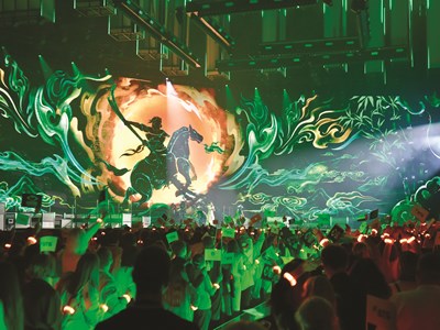 Hùng Trí nơi dặm trường