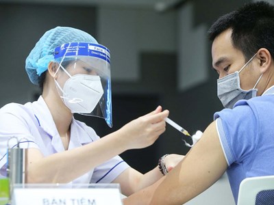 “Lương y như từ mẫu” - ngọn đèn y đức soi sáng hành trình người thầy thuốc
