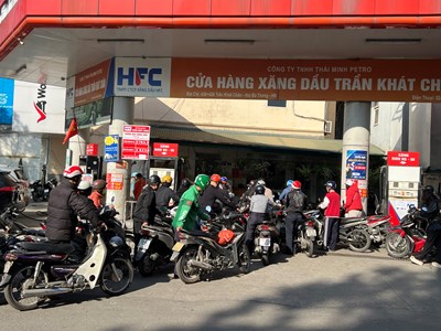 Giá xăng vượt 29.000 đồng/lít sau 4 lần tăng liên tiếp