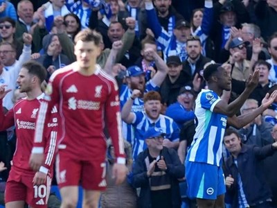Chelsea thua sốc, Liverpool gục ngã: Đêm châu Âu đảo chiều cuộc đua