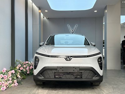 Tìm đâu chiếc xe 7 chỗ rộng rãi, động cơ mạnh mẽ nhưng chi phí cực “mềm”?