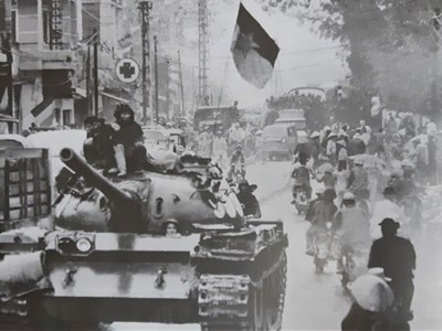 Quân và dân ta giải phóng hoàn toàn Đà Nẵng 