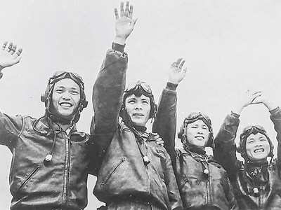 Không quân Việt Nam đánh thắng trận đầu