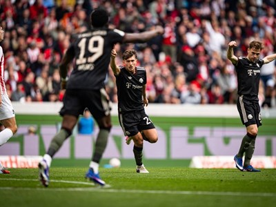 Man City vùi dập Liverpool, đêm bóng đá châu Âu nhiều biến động