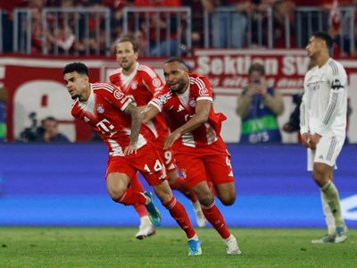 C1 kịch tính: Bayern và Arsenal vào bán kết sau loạt trận nghẹt thở