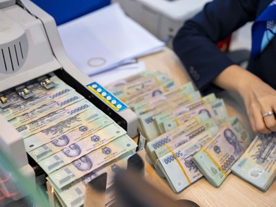 Biến động lãi suất trực tuyến kỳ hạn 6-12 tháng: Ngân hàng đồng loạt điều chỉnh