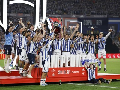 Atletico gục ngã trên chấm luân lưu, Sociedad vô địch Cúp Nhà vua