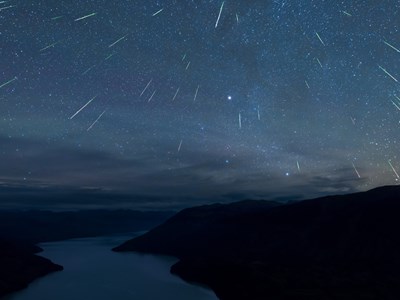 Mưa sao băng Lyrid đạt đỉnh ngày 22.4, điều kiện quan sát thuận lợi hiếm có