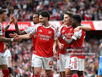 Arsenal thắng đậm Fulham, gây sức ép lớn lên Man City