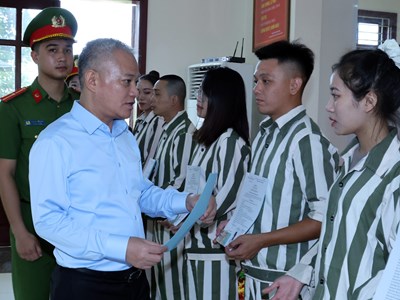 Cơ hội thứ hai từ ngày trở về của các phạm nhân được đặc xá