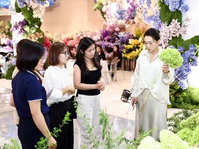 Hàng nghìn khách choáng ngợp tại “đại tiệc cưới” lớn bậc nhất Việt Nam