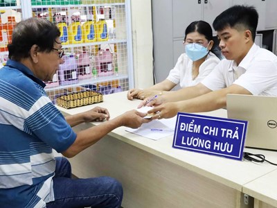 Lương hưu tháng 7 tăng 8%, ai được nhận thêm 300.000 đồng?