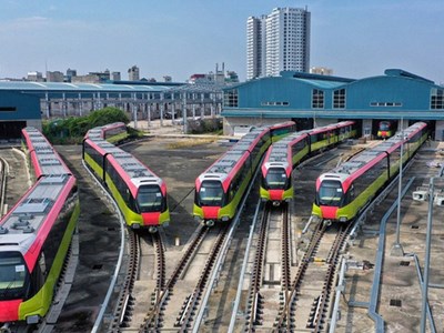 Đường sắt đô thị phát triển, vì sao người dân vẫn khó bỏ xe cá nhân?