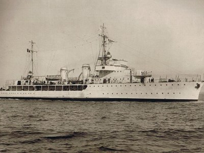 Chủ tịch Hồ Chí Minh đến vịnh Cam Ranh trên hành trình về nước (1946)