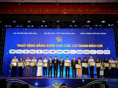 Báo chí góp phần tháo gỡ điểm nghẽn thúc đẩy phát triển công nghiệp văn hoá