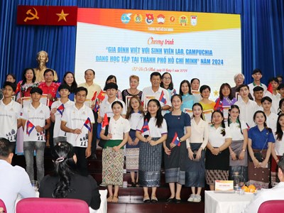 Kết nối gia đình Việt với sinh viên Lào, Campuchia