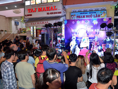 Gỡ bỏ rào cản trong phát triển kinh tế đêm