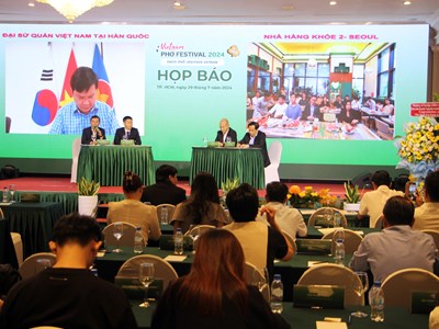 Thưởng thức Phở, khám phá văn hóa ẩm thực Việt Nam