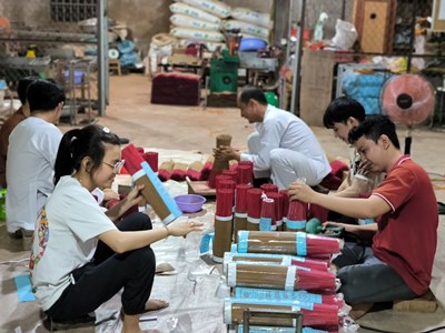 Phát triển du lịch làng nghề gắn với bảo lưu văn hóa truyền thống