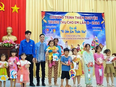 Trao quà trung thu cho hơn 1.000 thiếu nhi tỉnh Tiền Giang