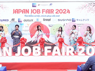 Giao lưu văn hóa, tìm kiếm việc làm cho sinh viên