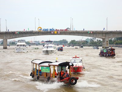 Tưng bừng Ngày hội Du lịch “Văn hóa Chợ nổi Cái Răng”
