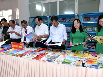 Sóc Trăng khai mạc Hội Báo Xuân Ất Tỵ 2025