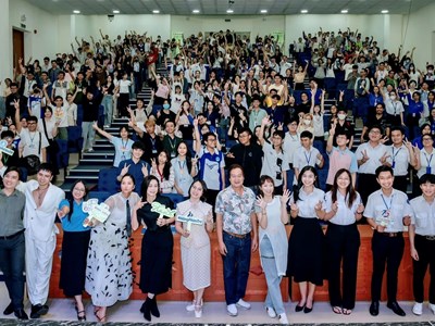 Tưng bừng Uni Tour “Hành trình xanh” tại các trường đại học