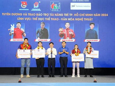 Tuyên dương và trao bảo trợ 12 tài năng trẻ