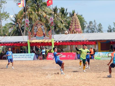 Sôi nổi các hoạt động thể thao mừng Tết cổ truyền Chôl Chnăm Thmây của đồng bào Khmer