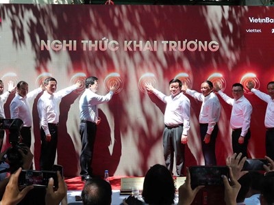 Khai trương Trung tâm Báo chí phục vụ tuyên truyền Đại lễ 30.4 tại TP.HCM