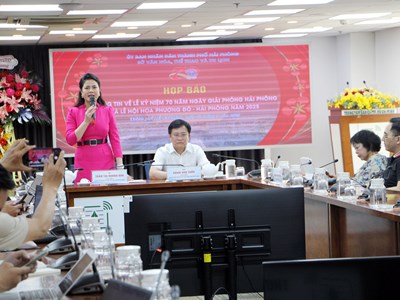 Lễ hội Hoa Phượng Đỏ quy mô lớn nhất từ trước đến nay nhân kỷ niệm 70 năm Ngày Giải phóng