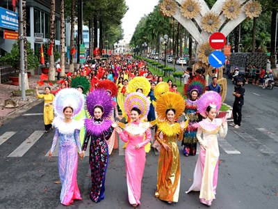 Sắc màu hội tụ