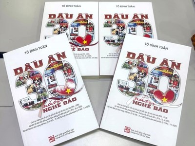 Ra mắt sách “Dấu ấn 30 năm nghề báo” của nhà báo Tô Đình Tuân