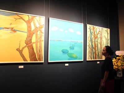 Một thế giới tạo hình nhẹ tênh, sâu lắng