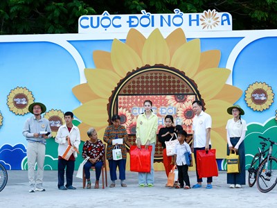 “Cuộc đời nở hoa” vượt mốc 1 tỉ đồng quyên góp sau 12 tập phát sóng