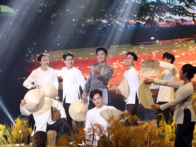 Quốc Trí “liều mình” kết hợp dân ca, rap trong tập mở màn “Tình bolero” 2025