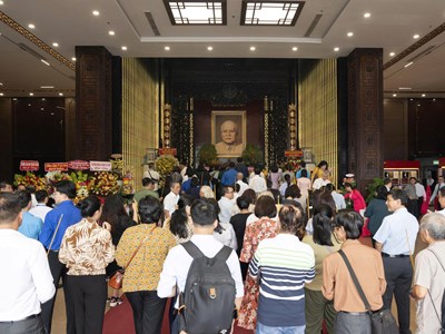 Họp mặt kỷ niệm 137 năm Ngày sinh Chủ tịch Tôn Đức Thắng