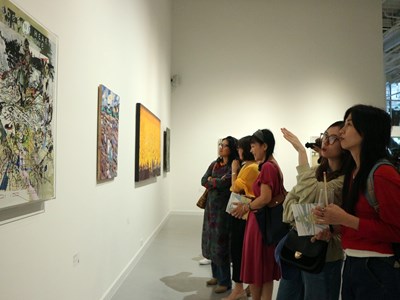 14 nghệ sĩ triển lãm nghệ thuật đồng hành gây quỹ ‘Nhà Chống Lũ’ 2025  ​