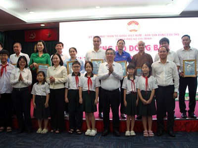 TP.HCM phát động ủng hộ đồng bào bị thiệt hại do bão, lũ